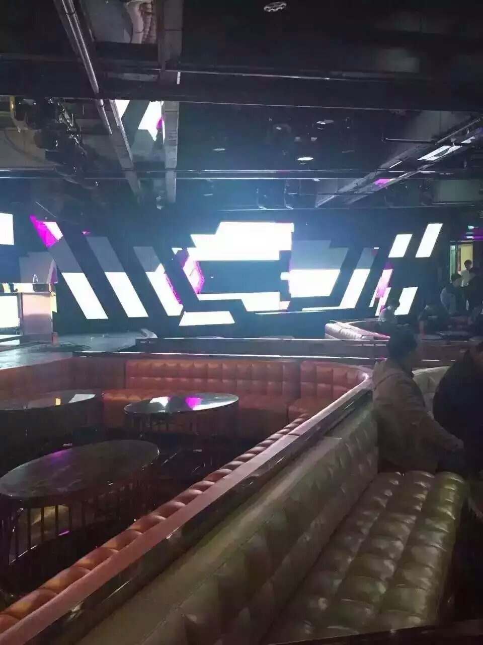 东莞旺角CLUB酒吧DJ台VJLED显示屏